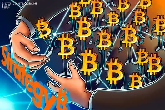 Saylor's Strategic Accumulation: MicroStrategy's Bitcoin Hoard Tops 738,000 BTC