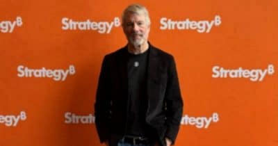 مايكل سايلور ومايكروستراتيجي: رحلة الإيمان بالبيتكوين وتجاوز 720 ألف BTC